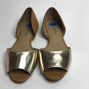 Kenneth Cole reaction